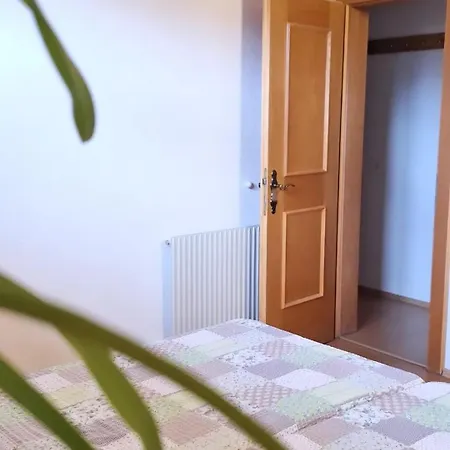 Amelie -2- Wallbox Fuer E-auto & Motorradgarage Apartmán