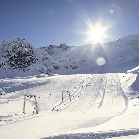 Amelie -2- Wallbox Fuer E-auto & Motorradgarage * Kaunerberg