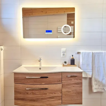 Lejlighed Amelie -2- Wallbox Fuer E-auto & Motorradgarage Kaunerberg