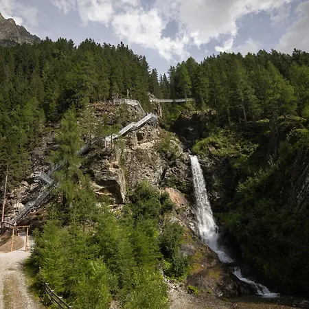 Amelie -2- Wallbox Fuer E-auto & Motorradgarage Kaunerberg