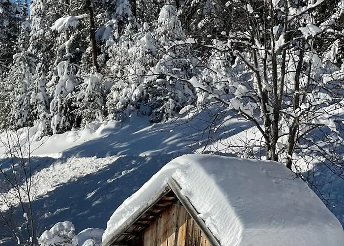 Amelie -2- Wallbox Fuer E-auto & Motorradgarage