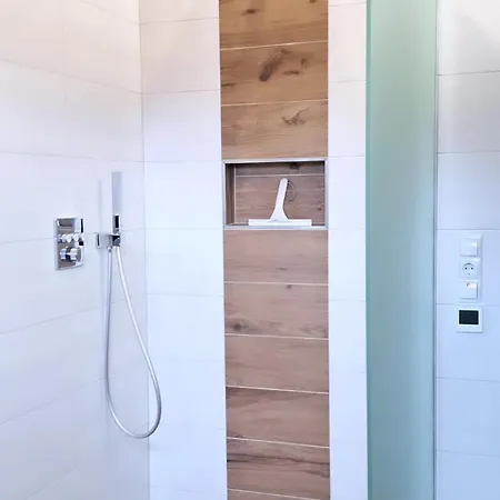 Apartmán Amelie -2- Mit Wallbox Fuer Ihr E-auto Und Garage Fuer 2 Motorraeder Kaunerberg