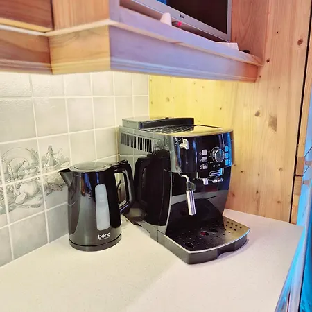 Amelie -2- Wallbox Fuer E-auto & Motorradgarage